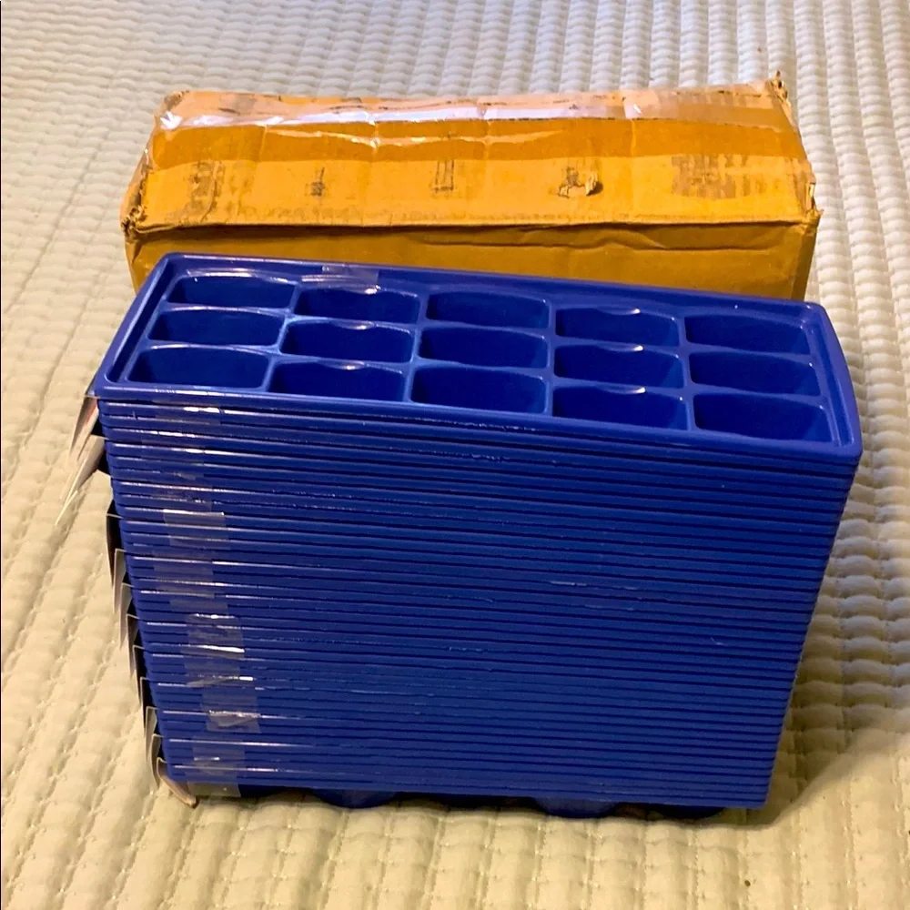 Party Time 3-Pk Ice Cube Trays NEW case of 12=36 trays 15 cubes a tray 540 cubes - Picture 2 of 7